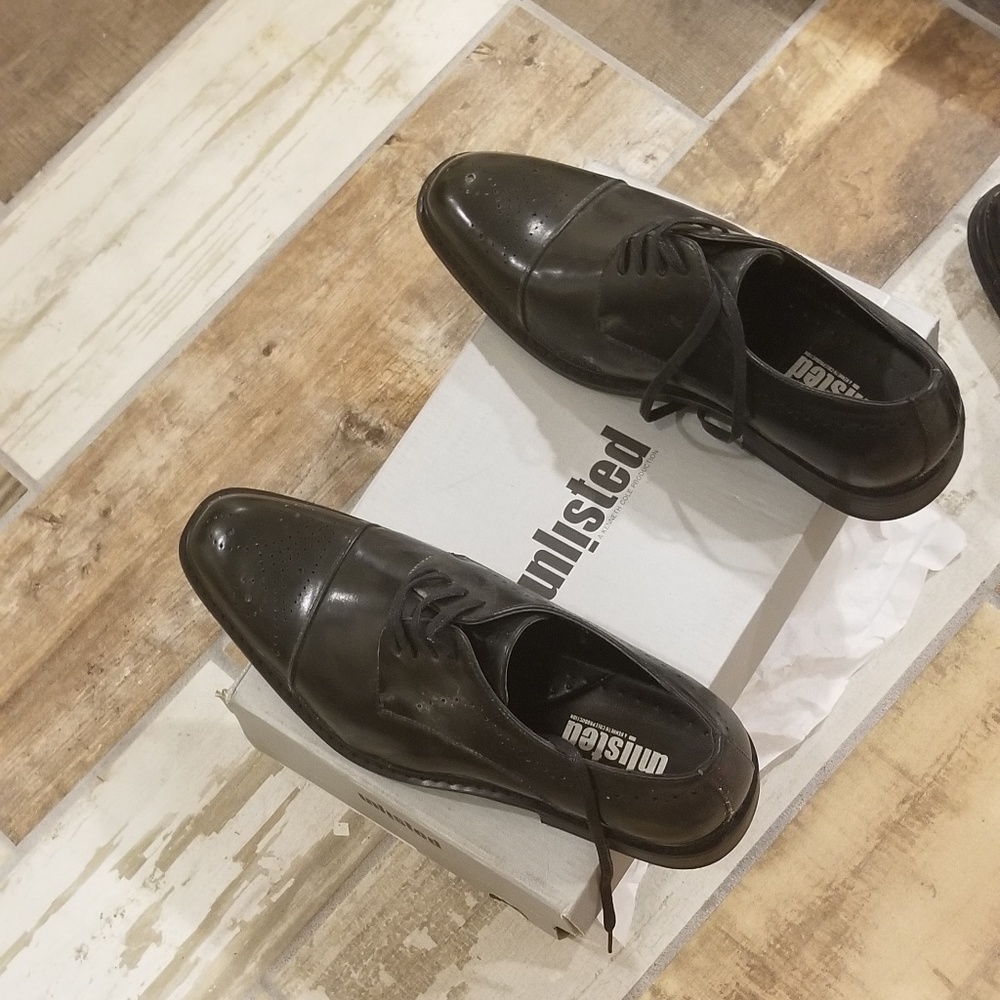 Kenneth Cole shoes